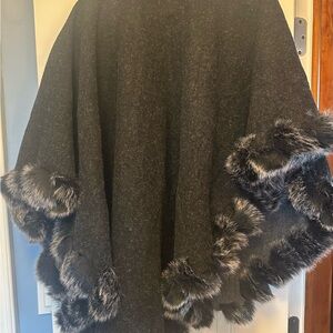 Stylish Black Poncho with Faux Fur Edges SIZE ONE SIZE FITS ALL